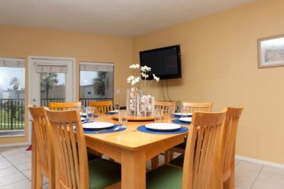 Dining for 8